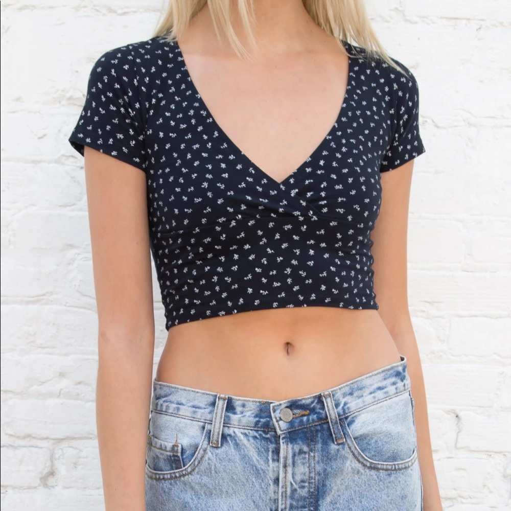 Brandy Melville amara floral top